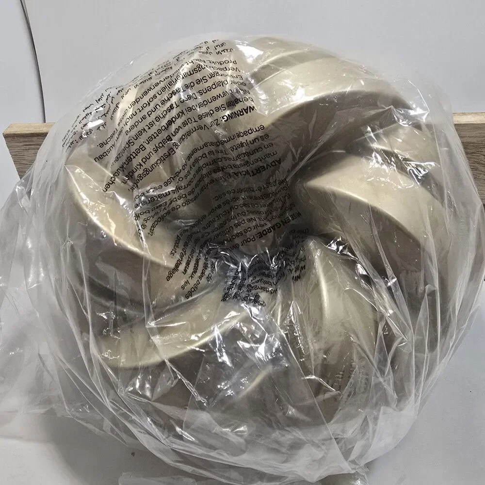 Williams-Sonoma Braided Bundt Cake New USA Made